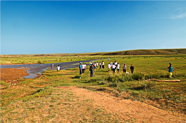 (人氣草原、5A響沙灣、歡樂牧場(chǎng)、內(nèi)蒙古博物院、夢(mèng)幻水世界)雙飛5日親子游