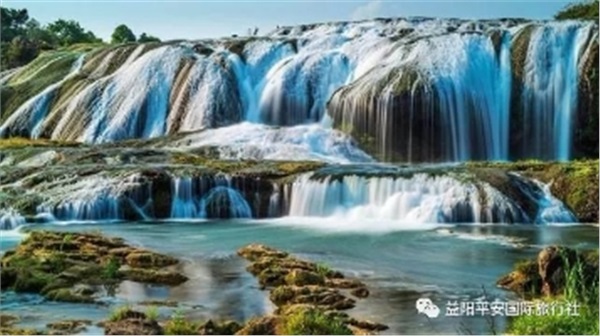 貴州黃果樹大瀑布、梵凈山、西江千戶苗寨、荔波大小七孔、鎮(zhèn)遠古城遵義會議會址、息烽集中營汽車七日游