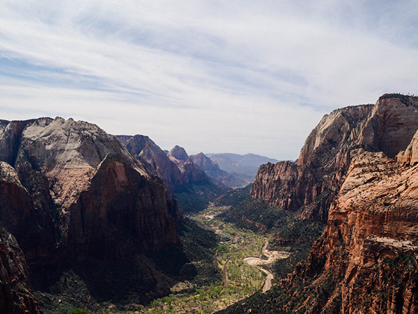 恩施大峽谷、土司城、石門河、女兒城、土家歌舞表演、汽車三日游
