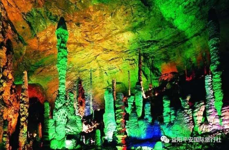 　張家界大峽谷、玻璃橋、黃龍洞品質(zhì)純玩兩日游c2