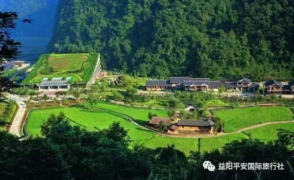 　張家界大峽谷、玻璃橋、黃龍洞品質(zhì)純玩兩日游c2