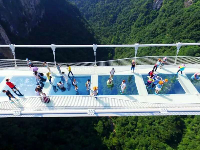 E1線：玻璃橋、袁家界、天子山、金鞭溪、天門山、夯吾苗寨、鳳凰古城湘西“精華之旅”品質(zhì)純玩4晚5日游