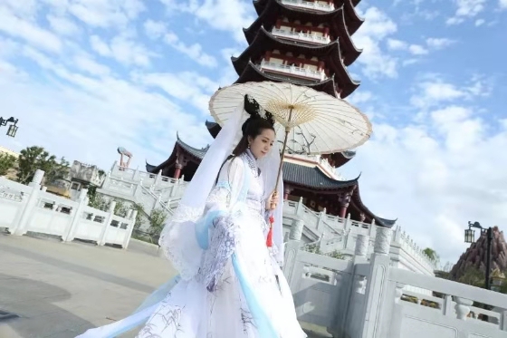 長(zhǎng)沙?方特東方神畫(huà)一日游  