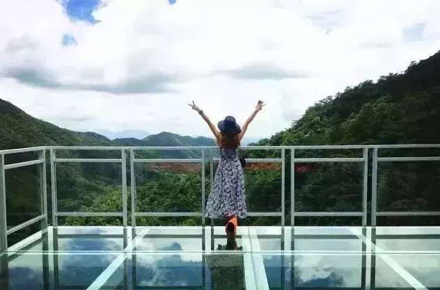 國際和平城—芷江、懷化大峽谷負(fù)離子洗肺體驗(yàn)二日游