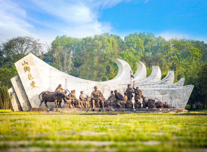 清溪村、天意木國景區(qū)、明清古巷、市博物館、胡林翼故居二日游